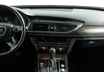 Подержанный автомобиль Audi A6 Sedan 2016 года (14 фото)