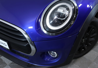 Подержанный автомобиль MINI Hatch 2019 года (10 фото)