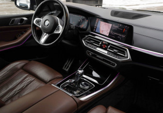 Подержанный автомобиль BMW X5 2019 года (11 фото)