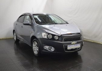 Подержанный автомобиль Chevrolet Aveo Sedan 2013 года (3 фото)