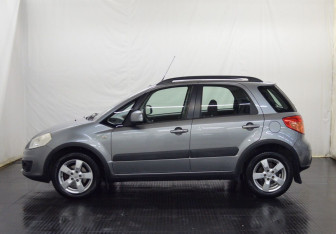 Подержанный автомобиль Suzuki SX4 Hatchback 2013 года (5 фото)