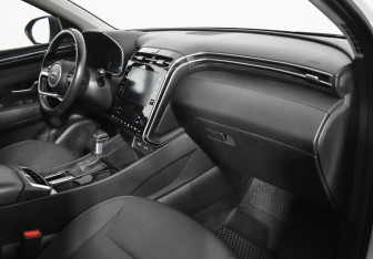 Подержанный автомобиль Hyundai Tucson 2023 года (12 фото)