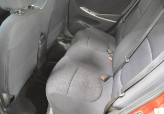 Подержанный автомобиль Hyundai Solaris Sedan 2012 года (11 фото)