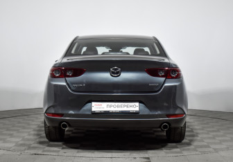 Подержанный автомобиль Mazda 3 Sedan 2020 года (6 фото)