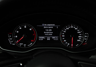 Подержанный автомобиль Audi A4 allroad 2016 года (12 фото)