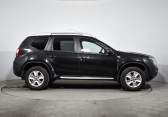 Подержанный автомобиль Nissan Terrano 2019 года (4 фото)