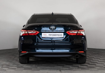 Подержанный автомобиль Toyota Camry Sedan 2020 года (7 фото)