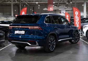 Подержанный автомобиль Geely Monjaro 2024 года (8 фото)