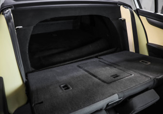 Подержанный автомобиль Volkswagen Passat Sedan 2012 года (27 фото)