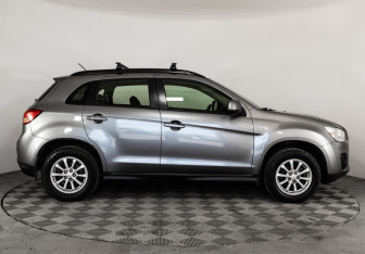 Подержанный автомобиль Mitsubishi ASX 2014 года (4 фото)