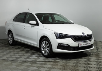 Подержанный автомобиль Skoda Rapid Liftback 2021 года (3 фото)