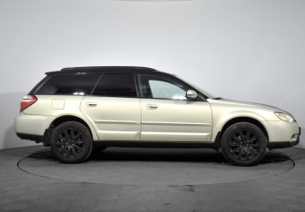 Подержанный автомобиль Subaru Outback Wagon 2006 года (4 фото)