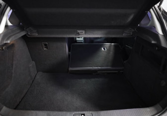 Подержанный автомобиль Opel Astra Hatchback 2011 года (22 фото)