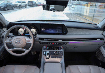 Подержанный автомобиль Hyundai Palisade 2023 года (10 фото)