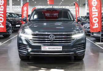 Подержанный автомобиль Volkswagen Touareg 2019 года (5 фото)