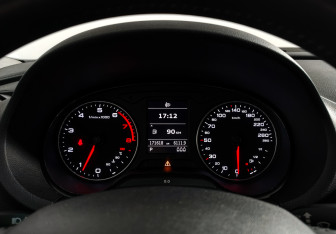 Подержанный автомобиль Audi A3 Hatchback 2014 года (18 фото)