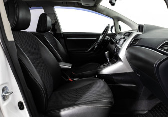 Подержанный автомобиль Toyota Verso 2015 года (19 фото)