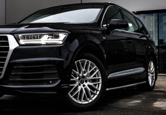 Подержанный автомобиль Audi Q7 2016 года (4 фото)
