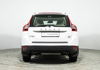 Подержанный автомобиль Volvo XC60 2012 года (6 фото)