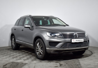 Подержанный автомобиль Volkswagen Touareg 2015 года (3 фото)