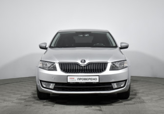 Подержанный автомобиль Skoda Octavia Liftback 2016 года (2 фото)