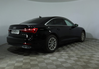 Подержанный автомобиль Audi A6 Sedan 2020 года (5 фото)