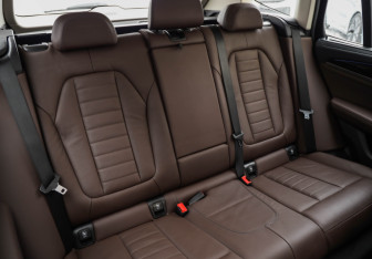 Подержанный автомобиль BMW X3 2020 года (31 фото)