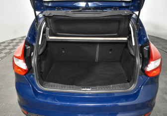 Подержанный автомобиль Ford Focus Hatchback 2013 года (19 фото)