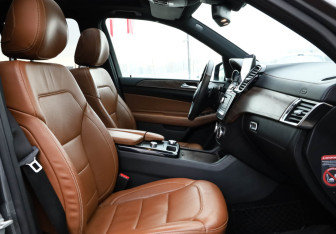 Подержанный автомобиль Mercedes-Benz GLE 2017 года (26 фото)