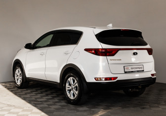 Подержанный автомобиль Kia Sportage 2018 года (7 фото)