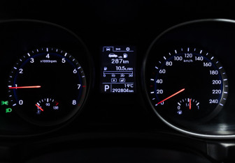 Подержанный автомобиль Hyundai Santa Fe 2014 года (12 фото)