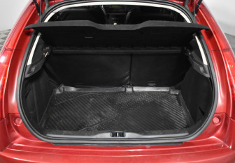 Подержанный автомобиль Citroen C4 Hatchback 2010 года (20 фото)