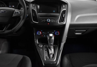 Подержанный автомобиль Ford Focus Hatchback 2018 года (14 фото)