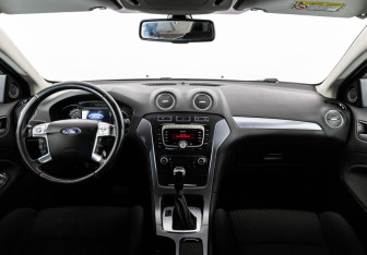 Подержанный автомобиль Ford Mondeo Sedan 2014 года (10 фото)