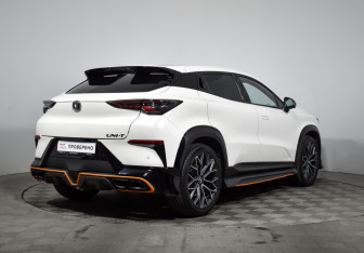 Подержанный автомобиль Changan UNI-T 2022 года (5 фото)