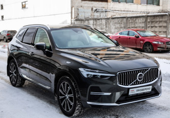Подержанный автомобиль Volvo XC60 2021 года (4 фото)