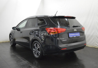 Подержанный автомобиль Kia Ceed Wagon 2013 года (7 фото)