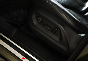 Подержанный автомобиль Audi Q5 2009 года (21 фото)