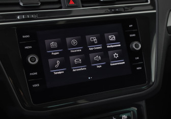 Подержанный автомобиль Volkswagen Tiguan 2019 года (14 фото)