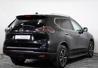 Подержанный автомобиль Nissan X-Trail 2016 года (6 фото)