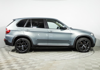 Подержанный автомобиль BMW X5 2007 года (4 фото)