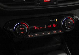 Подержанный автомобиль Kia Cerato Sedan 2019 года (16 фото)