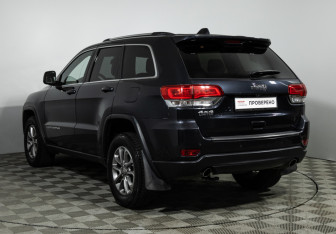 Подержанный автомобиль Jeep Grand Cherokee 2013 года (7 фото)