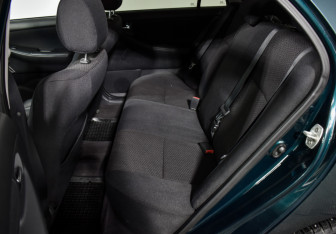 Подержанный автомобиль Toyota Corolla Sedan 2006 года (11 фото)