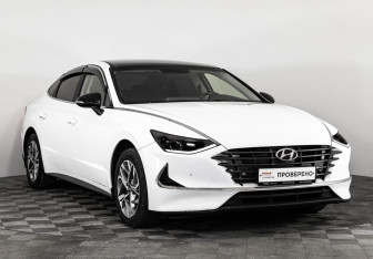 Подержанный автомобиль Hyundai Sonata 2020 года (3 фото)