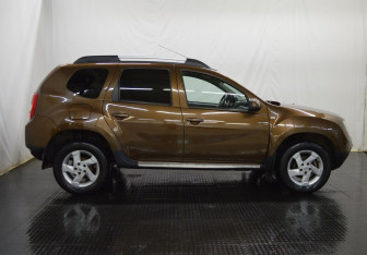 Подержанный автомобиль Renault Duster 2013 года (4 фото)