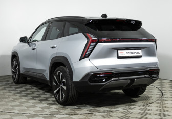 Подержанный автомобиль Geely Atlas 2024 года (7 фото)