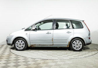 Подержанный автомобиль Ford C-MAX 2004 года (8 фото)