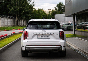 Подержанный автомобиль Hyundai Palisade 2023 года (7 фото)
