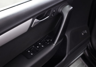 Подержанный автомобиль Volkswagen Passat Sedan 2012 года (16 фото)